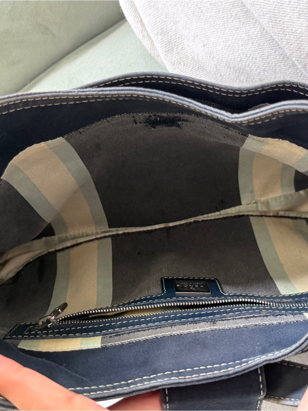 Fendi Mama Baguette Shoulder Bag - Picture 9 of 12